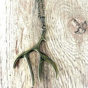 Antique Style Deer Antler Necklace, NWT